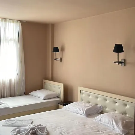 Dea Hotel *